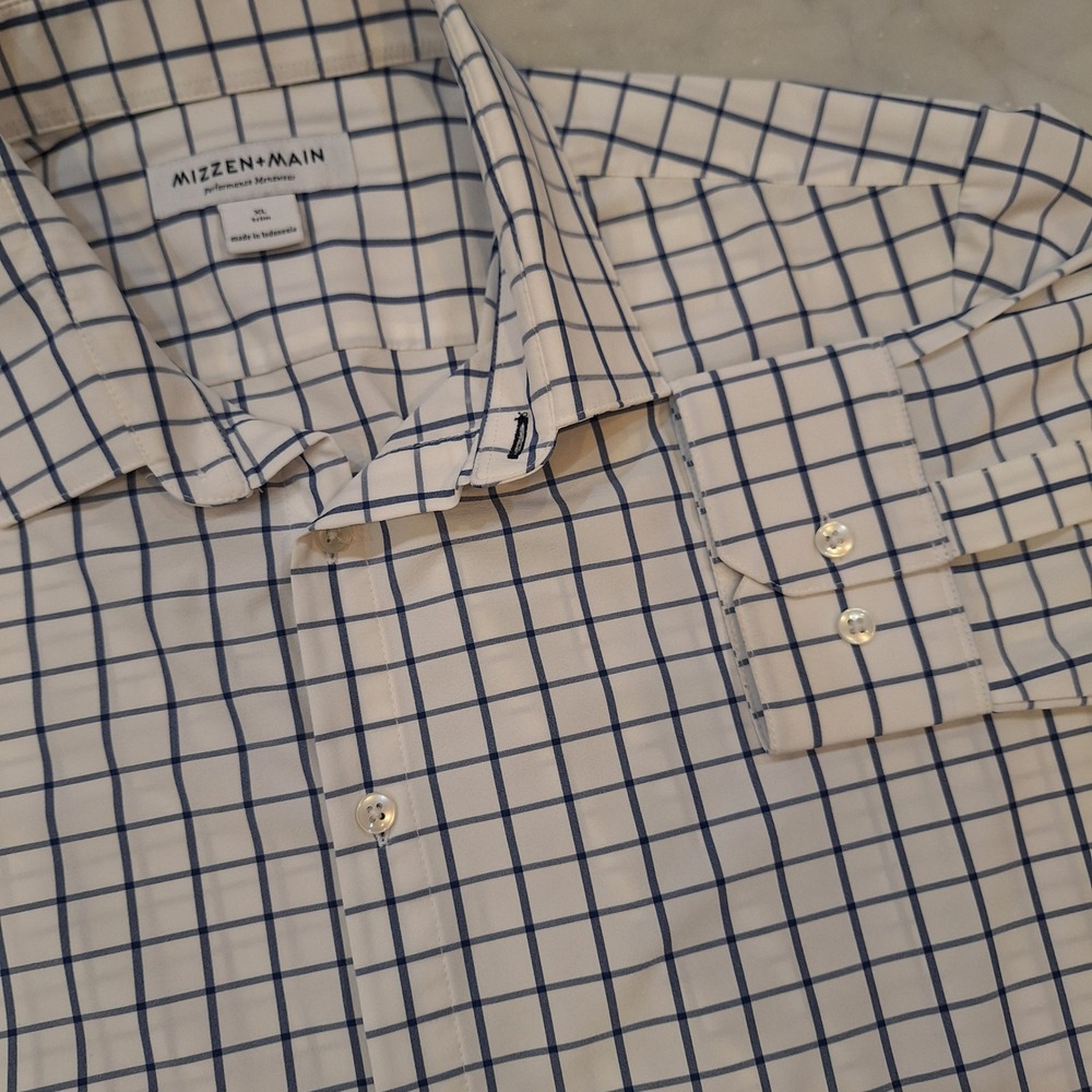 Mizzen + Main Button Down Sz XL White Navy Blue Trim Fit Windowpane Performance